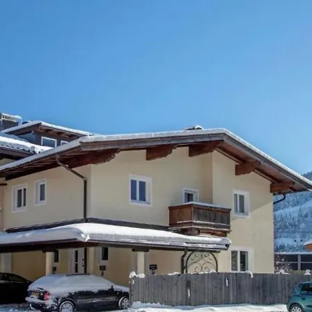 Alm'a Holiday home *